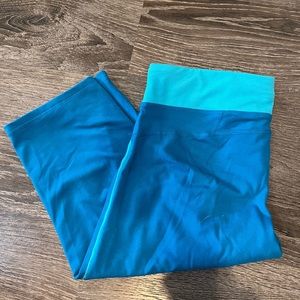 Cropped Blue Leggings -C9 Large